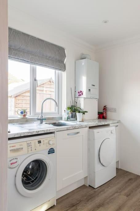 Home By The Sea In Rustington Εξωτερικό φωτογραφία