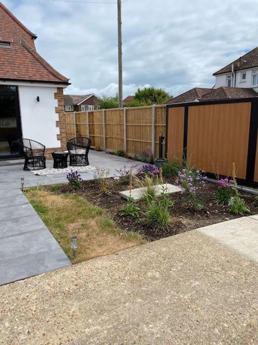 Home By The Sea In Rustington Εξωτερικό φωτογραφία